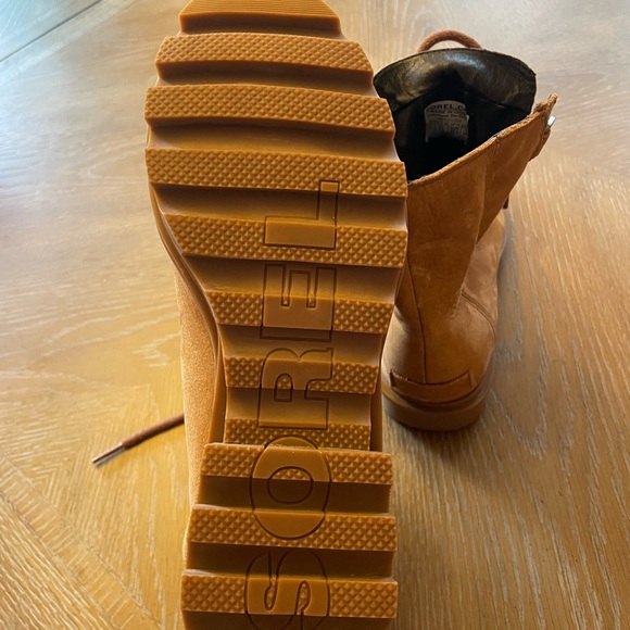 Womens Sorel Boots - Picture 3 of 4
